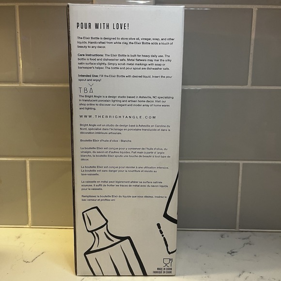 The Bright Angle Olive Oil Vinegar Bottle Elixir POUR WITH LOVE 24 oz NIB - Picture 3 of 9